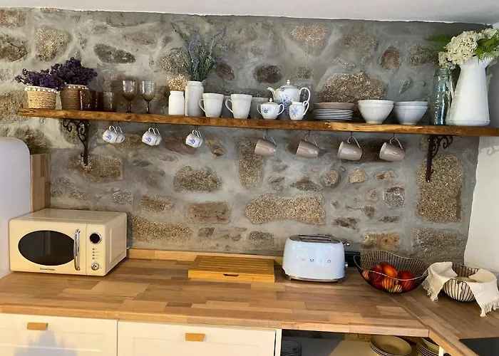 Emily's House 펜션 카스트로다이레